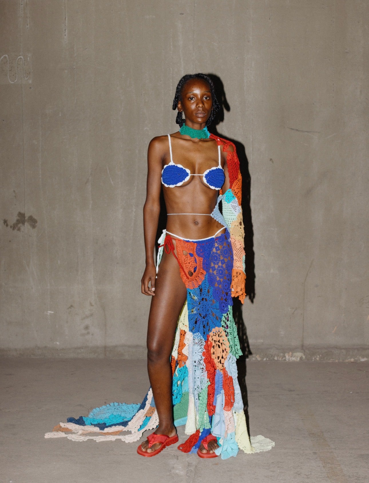 Vestido eu vim de lá