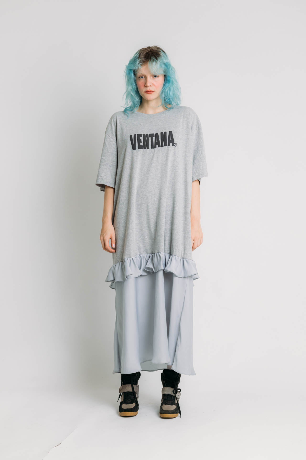 VESTIDO TSHIRT VENTANA