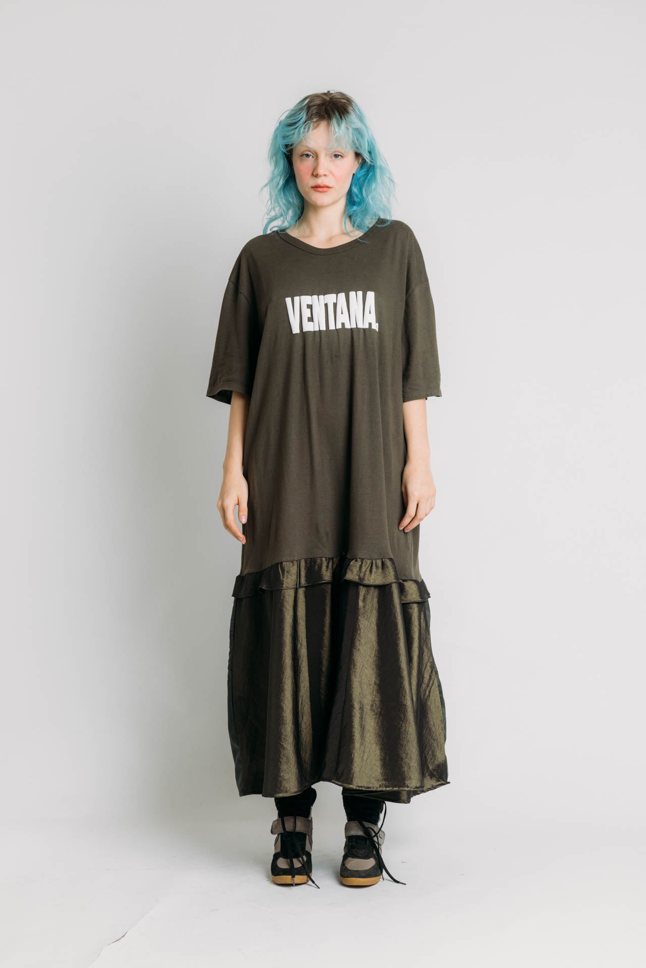 VESTIDO TSHIRT VENTANA