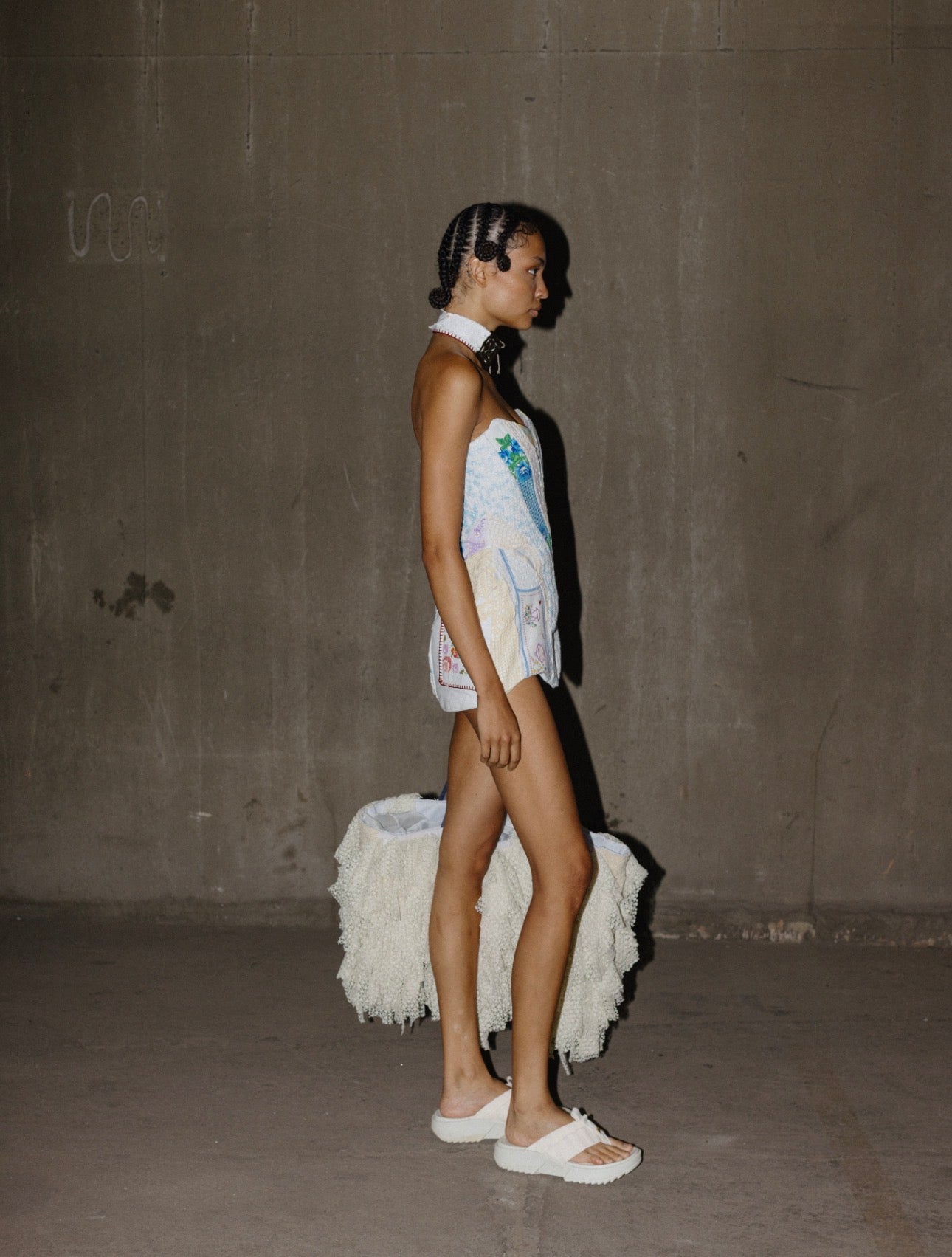 Vestido estruturado eu vim de lá