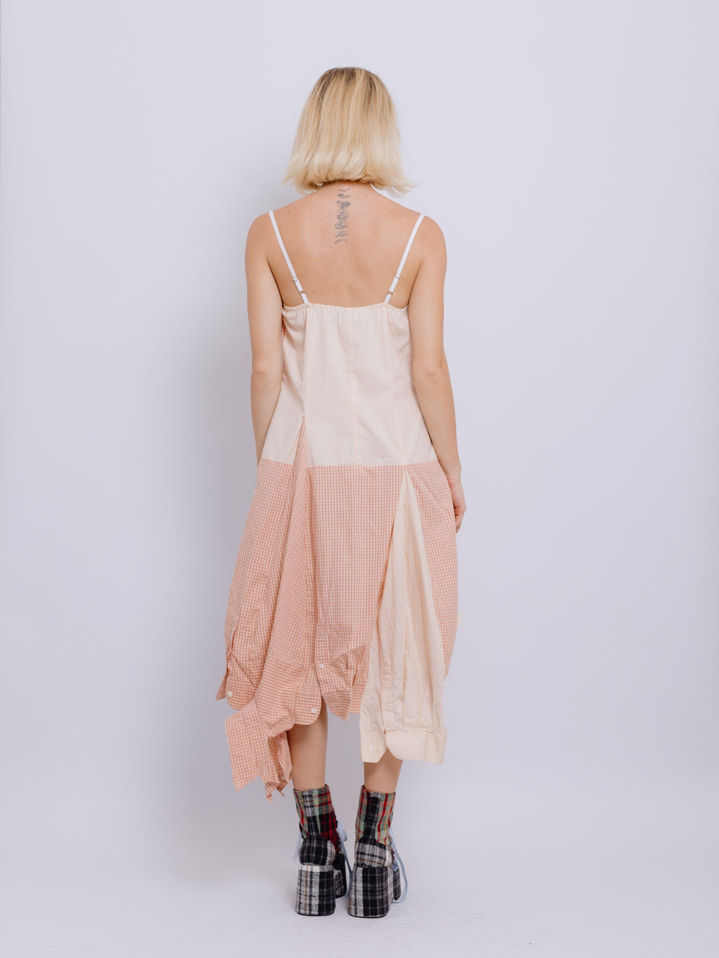 VESTIDO CAMISAS VIRADAS