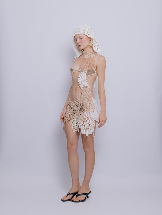 Vestido Crochê Ventana® Off e tons terrosos + BIQUINI